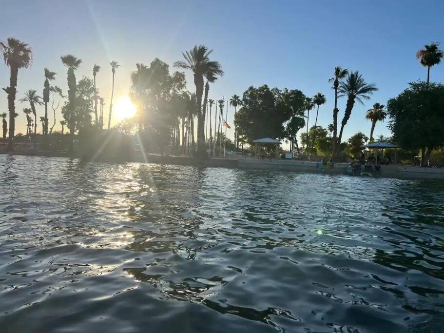 לייק הבאסו סיטי Pool King Lake Suite-Walk To Dt & Lake! מראה חיצוני תמונה